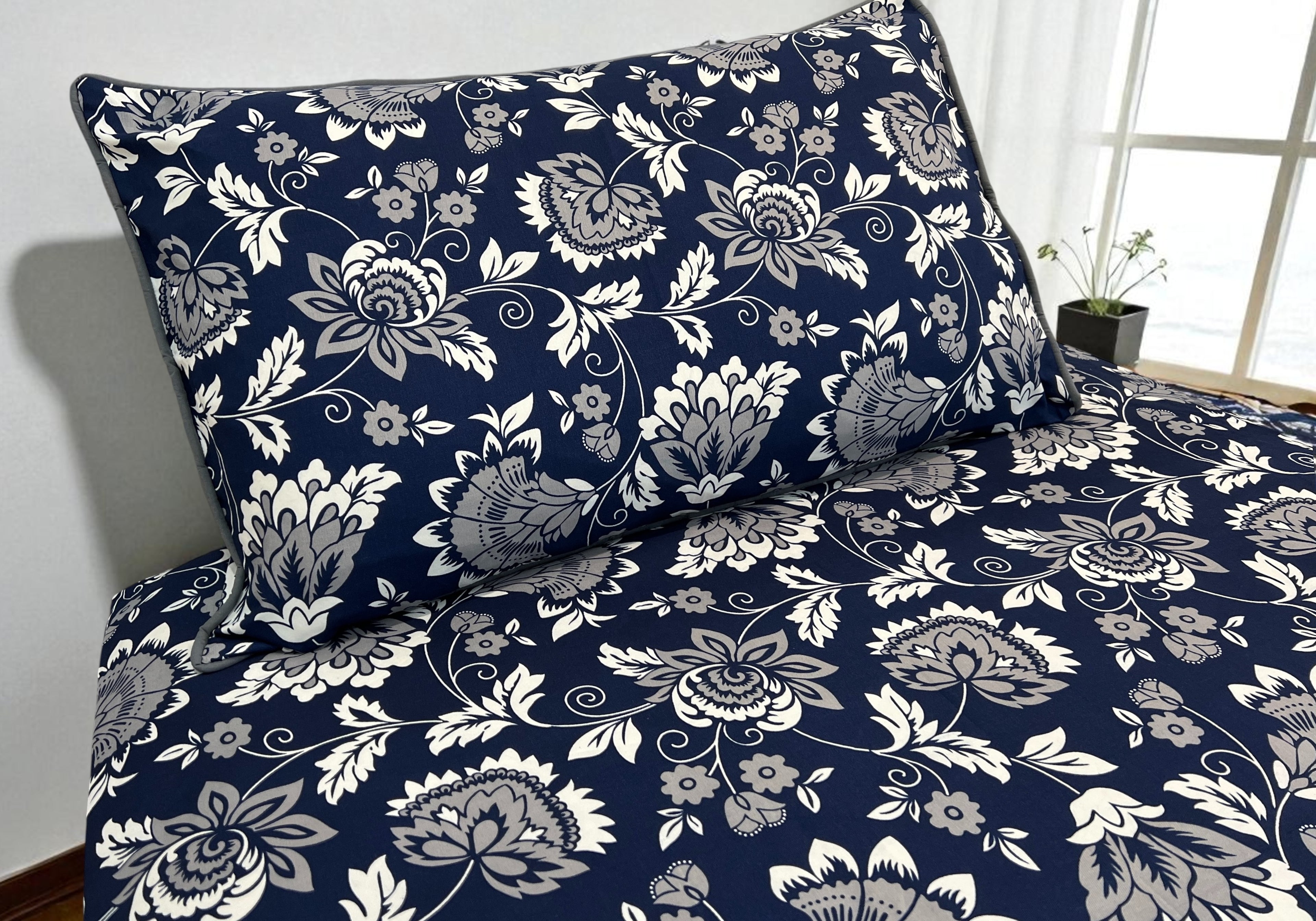 Midnight Bloom 2 Piece Single Set