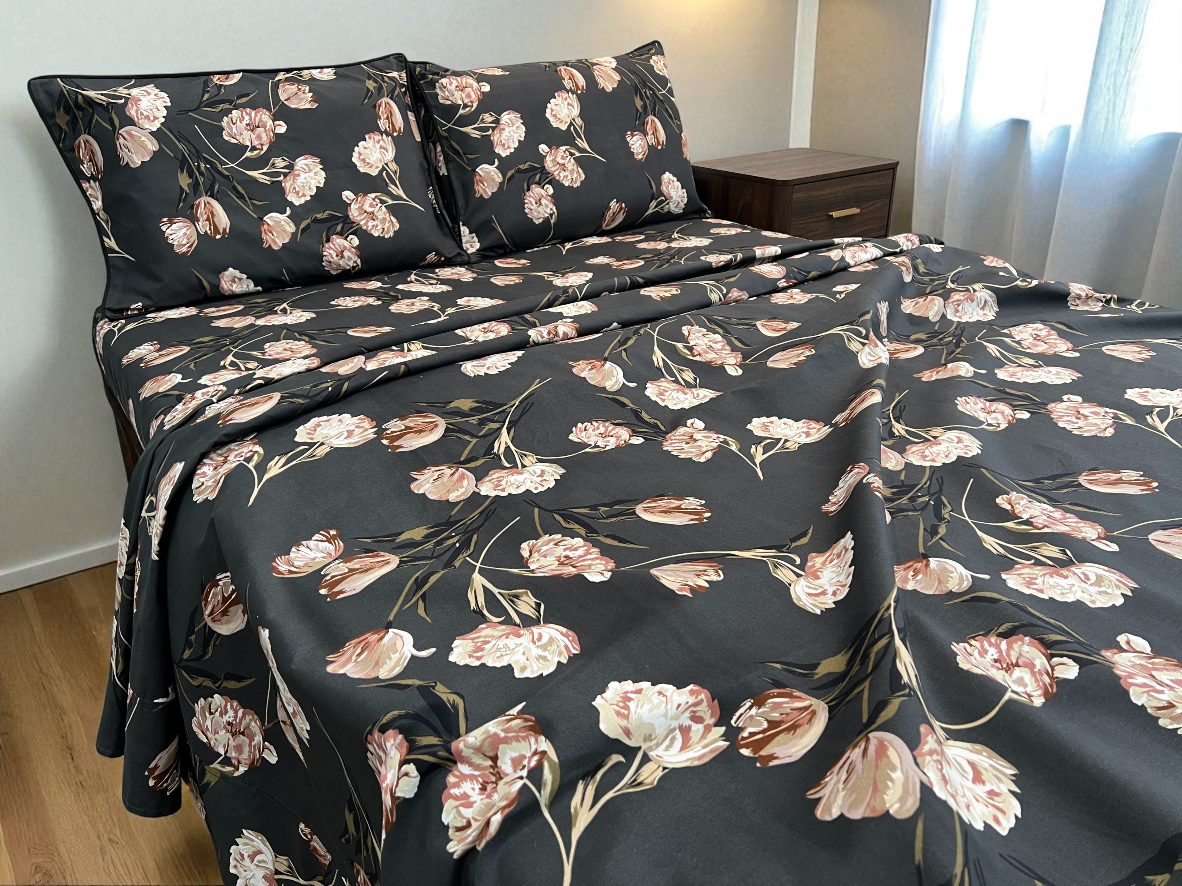 Charcoal Blossom 4 Piece King Set